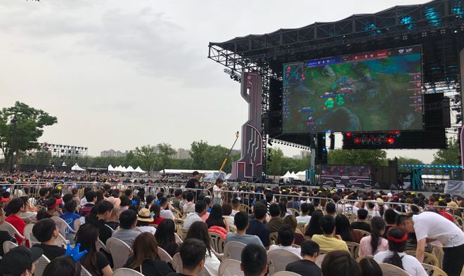 键的决策支 键的决策支