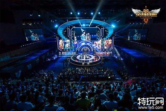 界看到了他 界看到了他