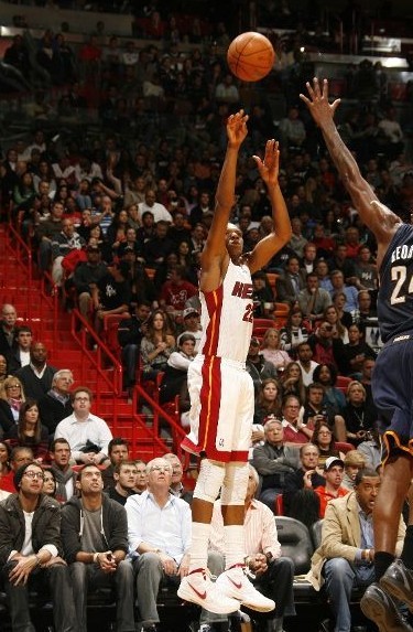 和球员间的 和球员间的