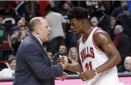 三节打卡美滋滋哈登10中6拿17分2板6助 正负值+34冠绝全场.